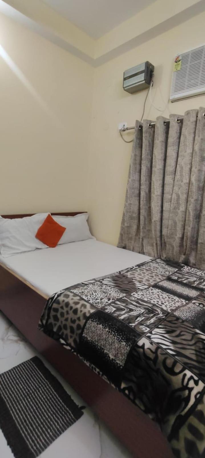 Jpm Guest House Waranasi Zewnętrze zdjęcie