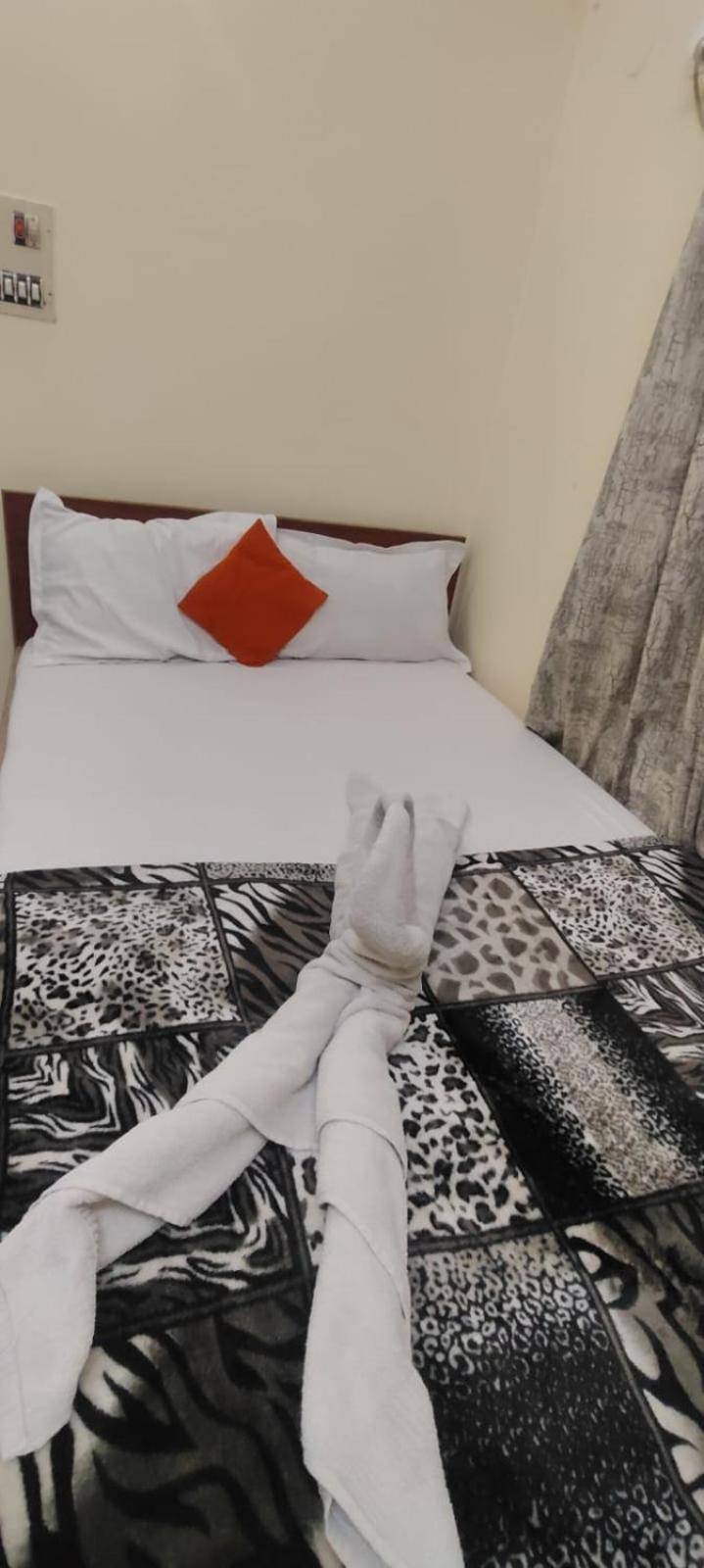 Jpm Guest House Waranasi Zewnętrze zdjęcie
